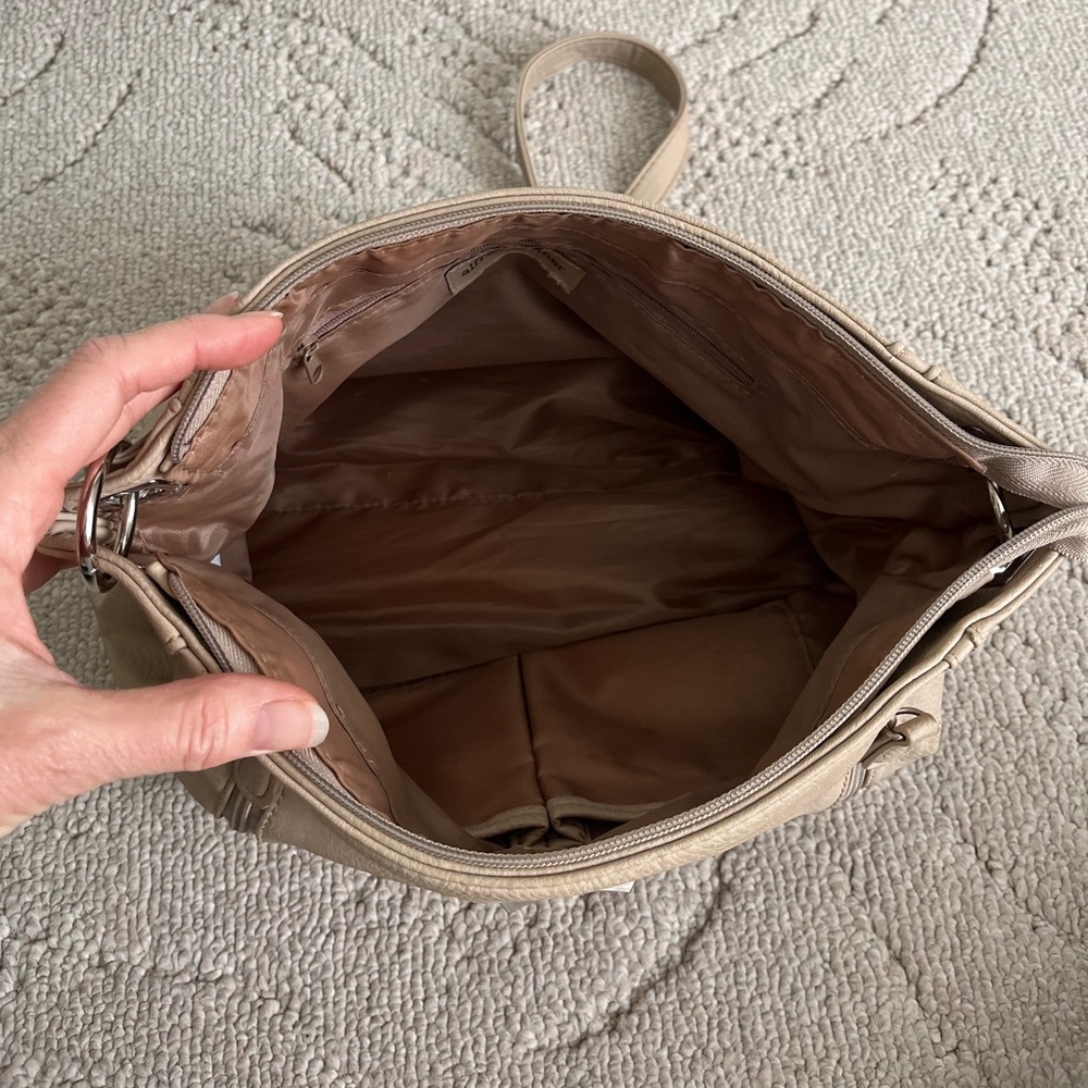 Alfred Dunner Shoulder Bag - Picture 4 of 6